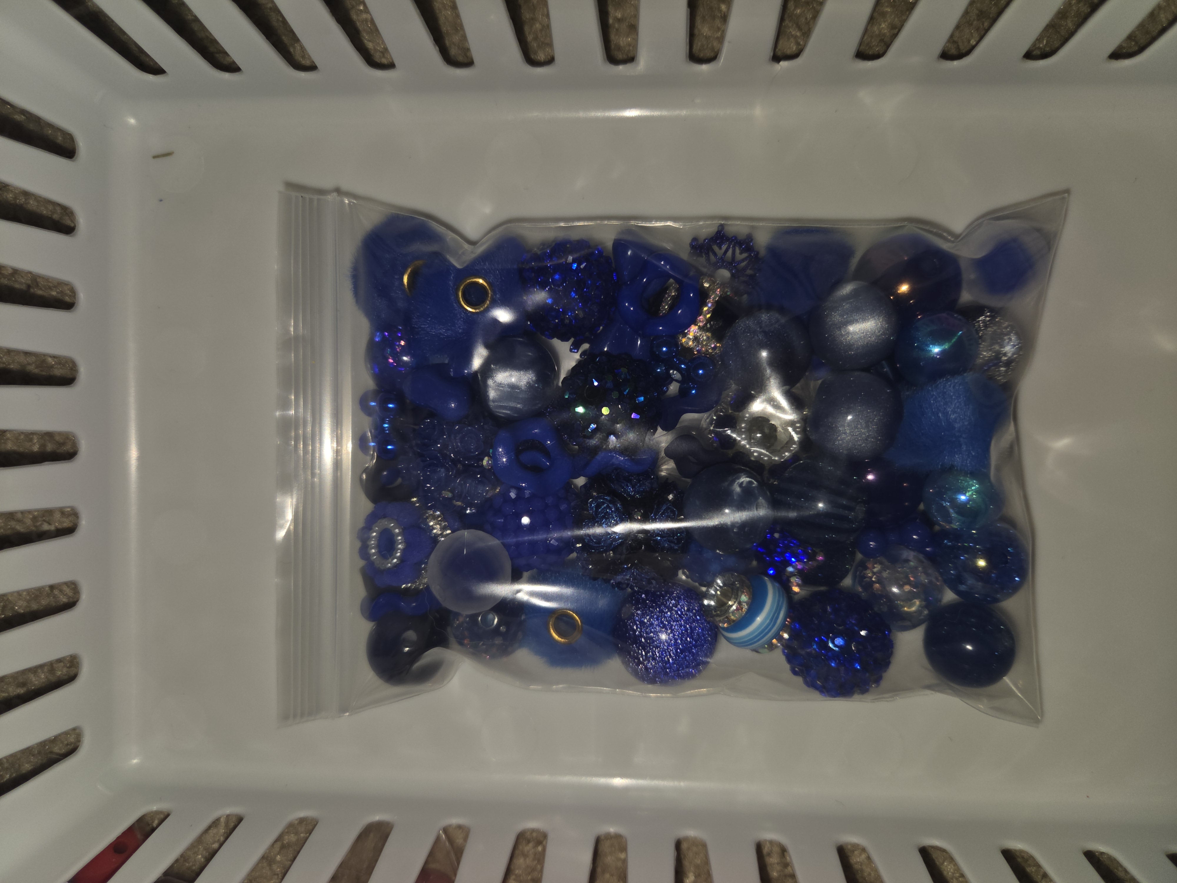 Blue bead mix
